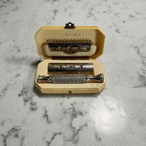 Vintage Durham Duplex Chrome Safety Razor In Original Celluloid Case EUC 1930/40
